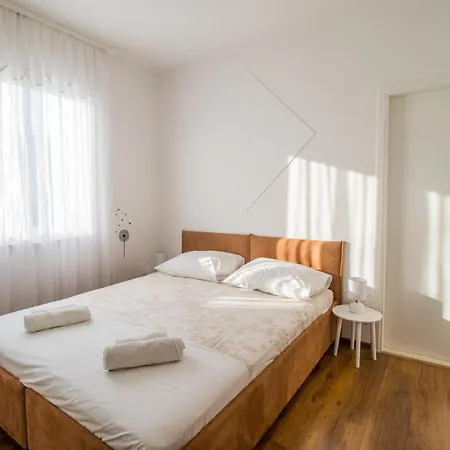 Summer Nest * Orasac