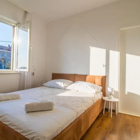 Summer Nest * Orasac